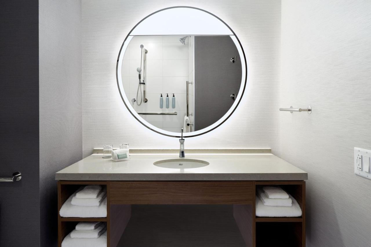 Courtyard Midtown 4* Montréal